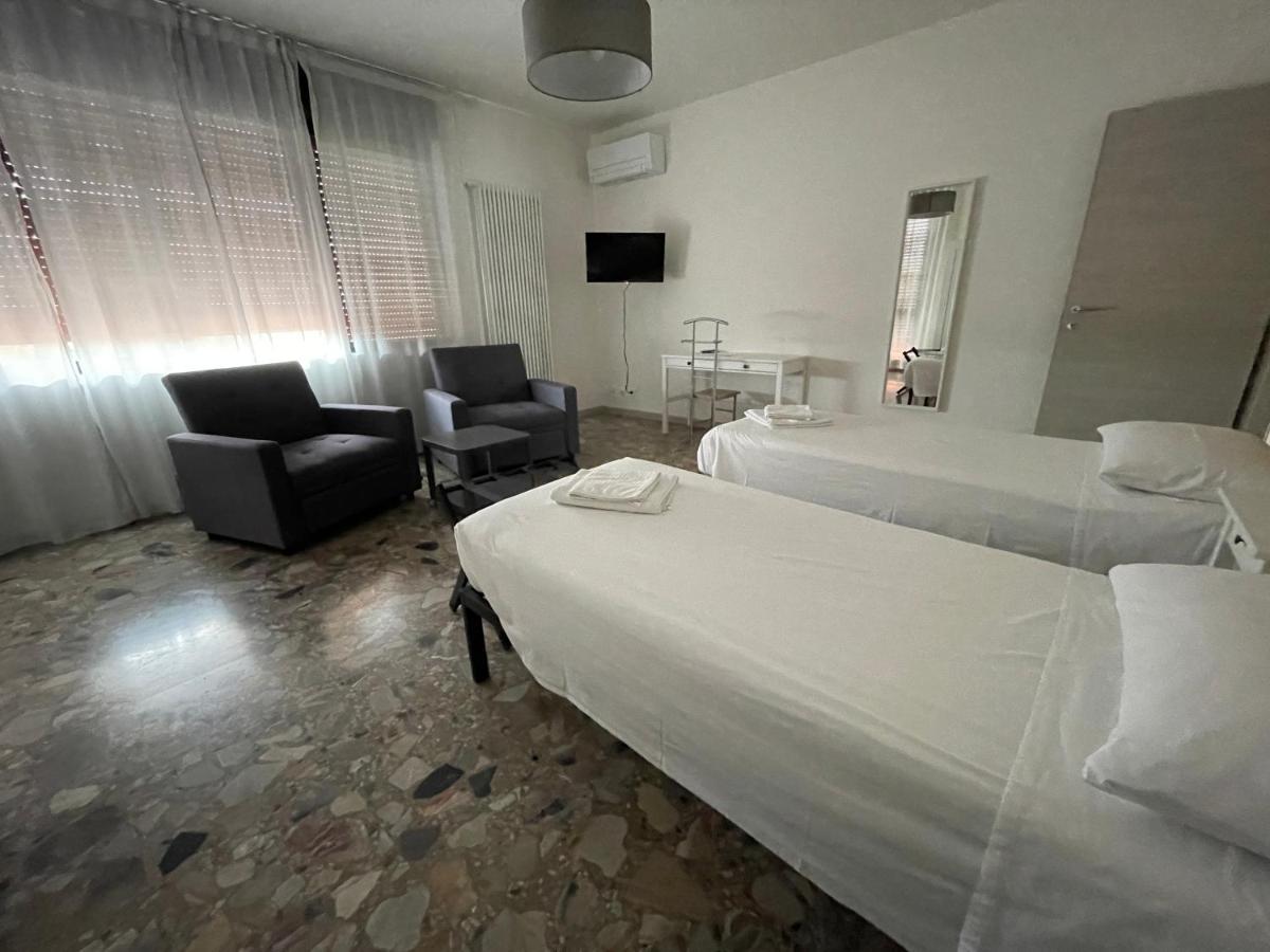 ONLY the best 3 la tua suite tra Treviso e Venezia Preganziol Esterno foto